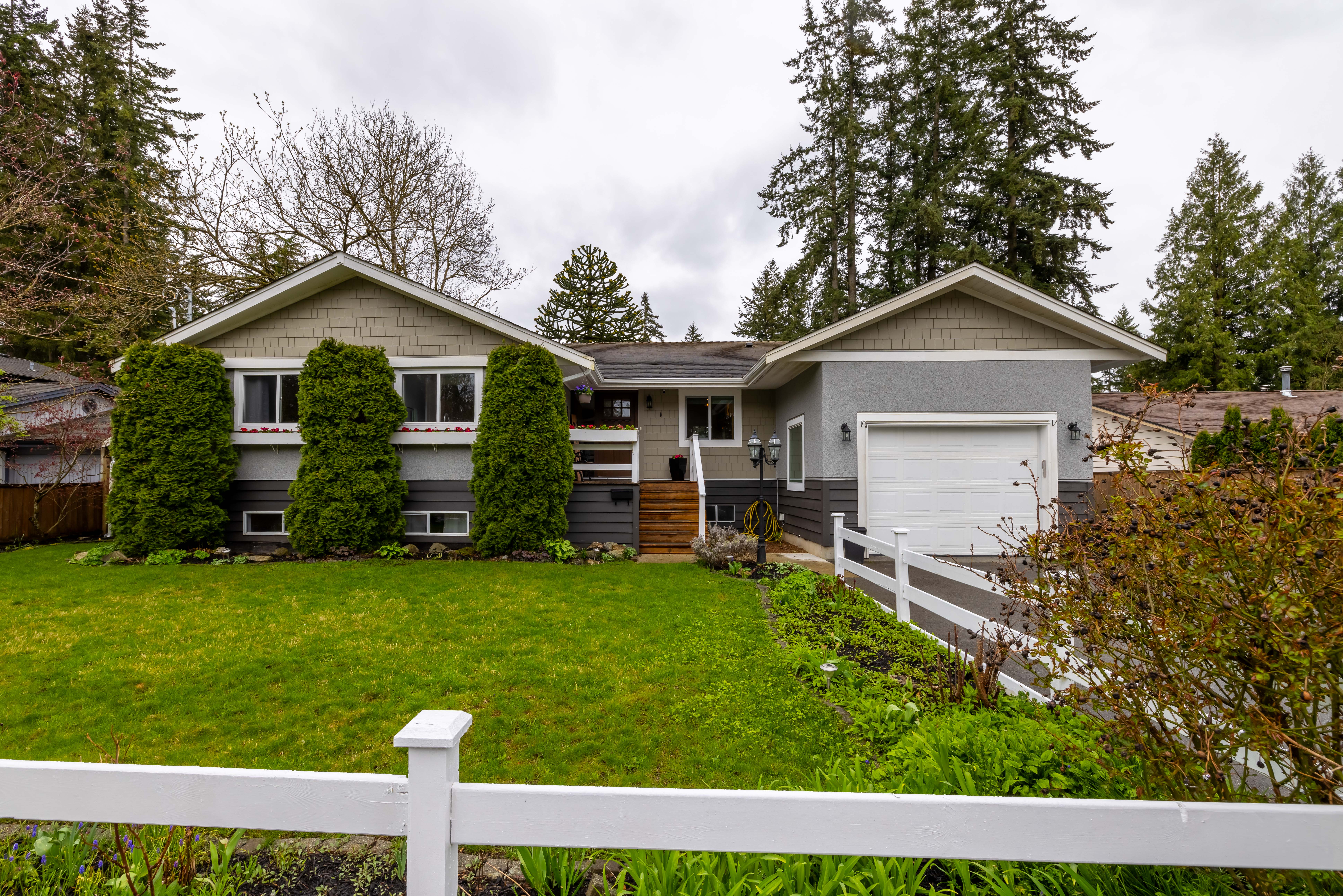 Just Listed - 20366 43 Avenue, Brookswood